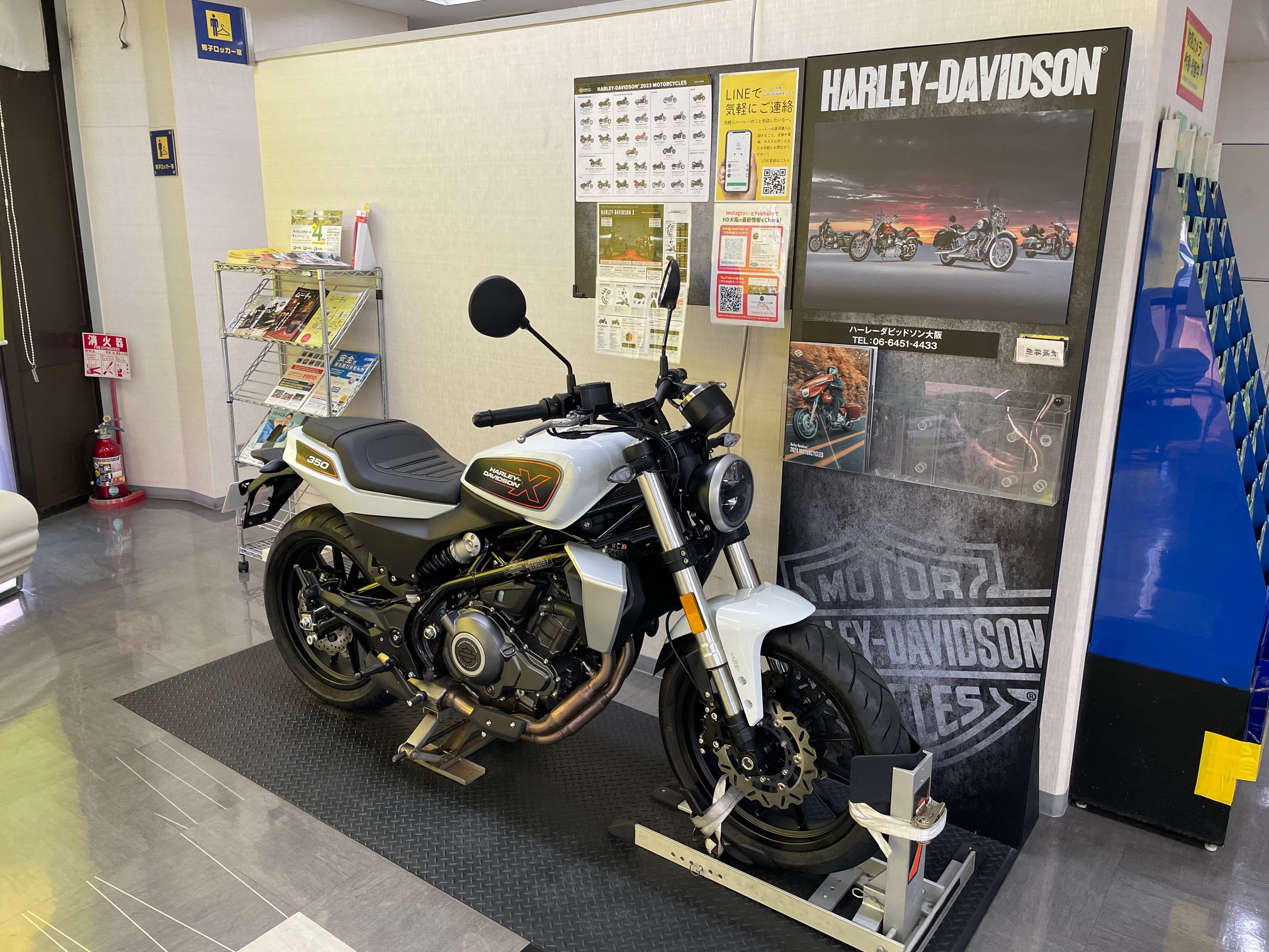 2階ロビーの展示バイクが新しくなりました